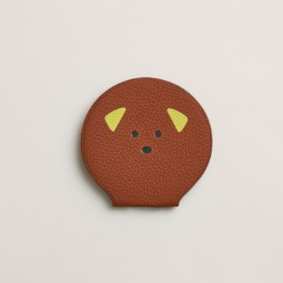 1564328 B3_front_wm_1?size=